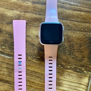 FitBit Versa - Rose gold with pink/coral band